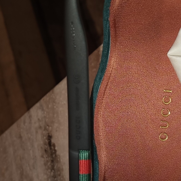GUCCI SHADES - Picture 3 of 4